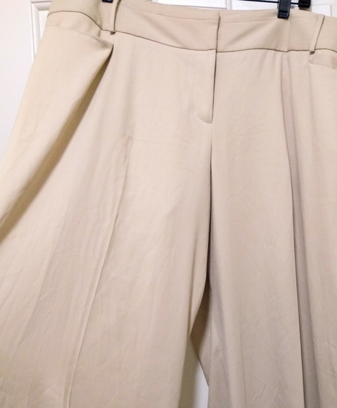 ✨ HOST PICK ✨ Versatile, High Quality Pant - Picture 2 of 16